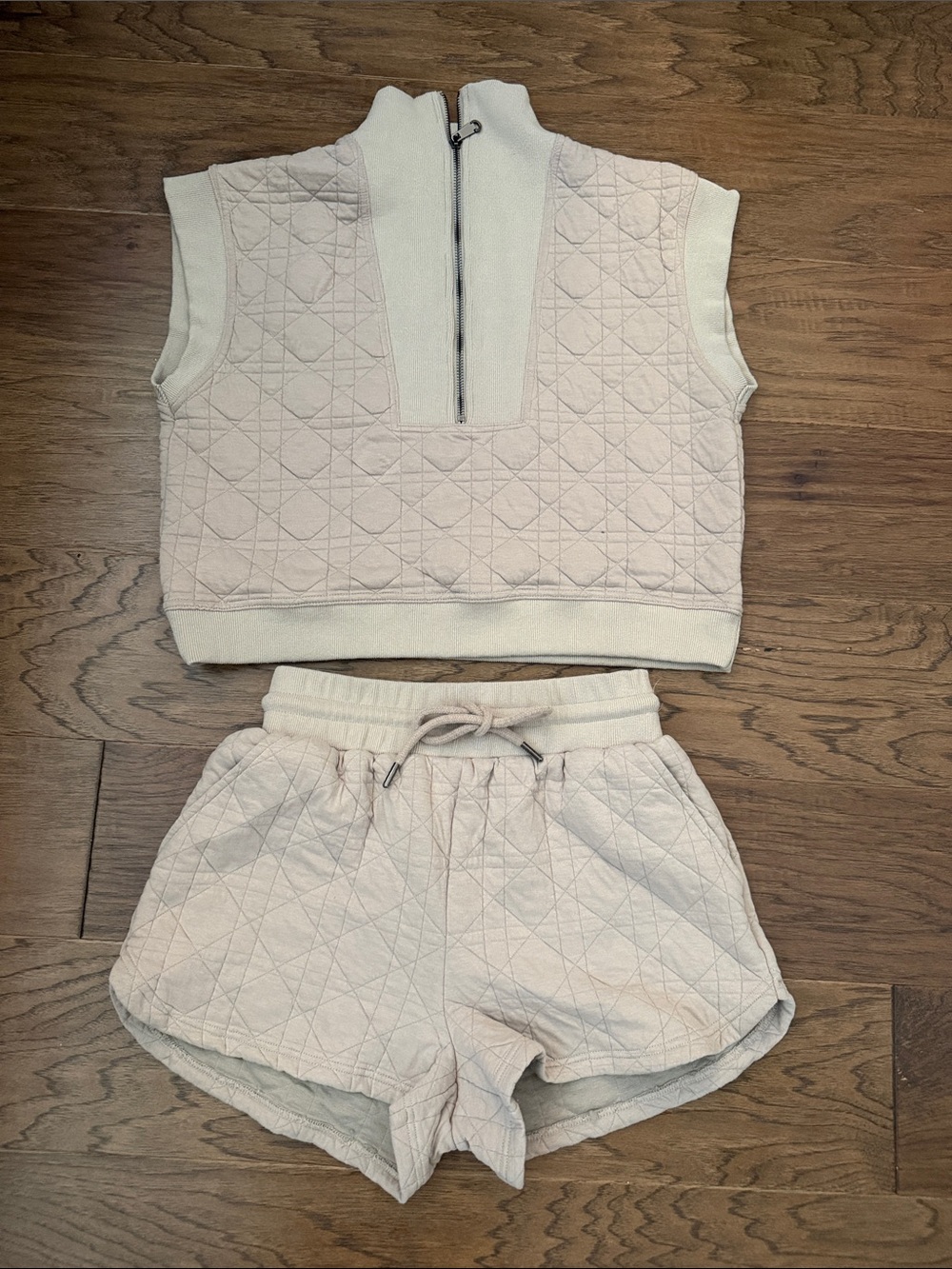 Entro Taupe / khaki Quilted Two-Piece Lounge Set Vest Half Zip & Shorts S/M